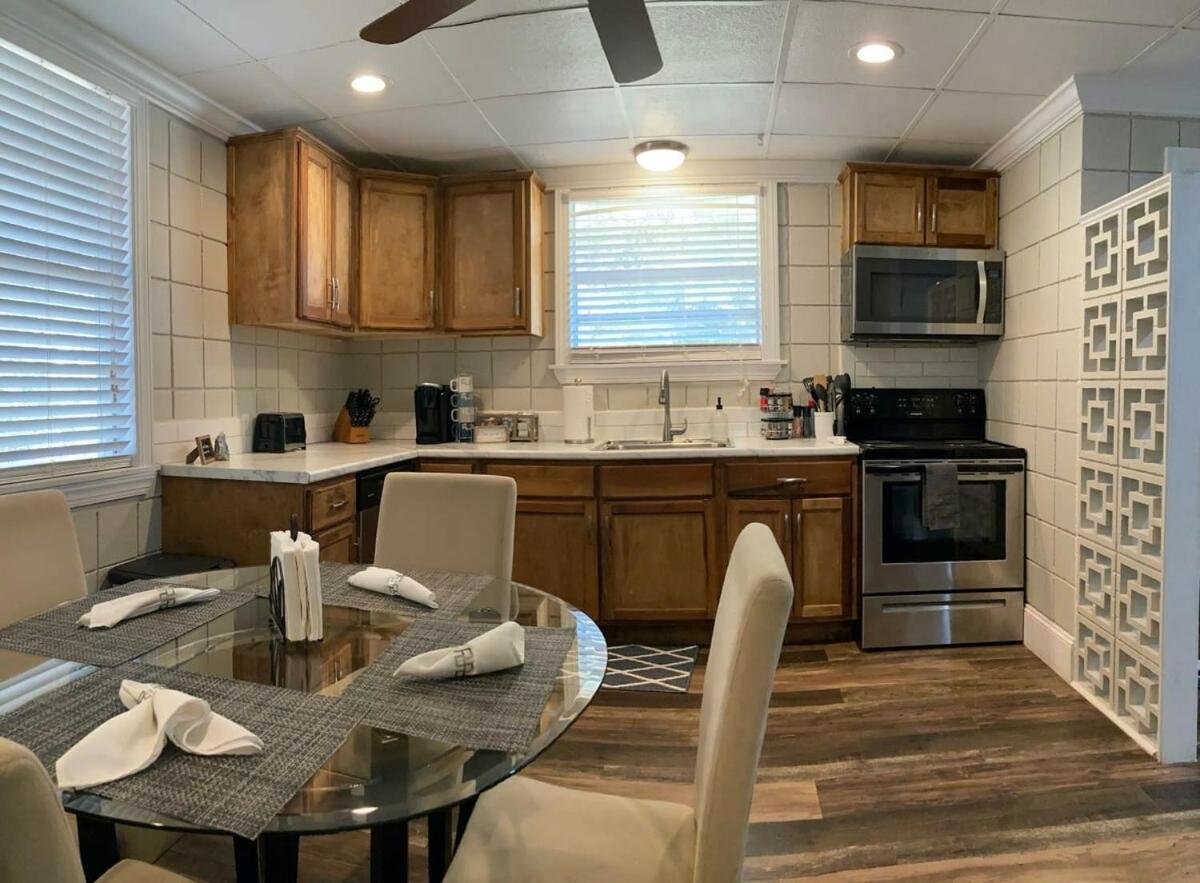 Comfortable Cottage On The Blue Mile - Close To Gsu! Statesboro Ngoại thất bức ảnh