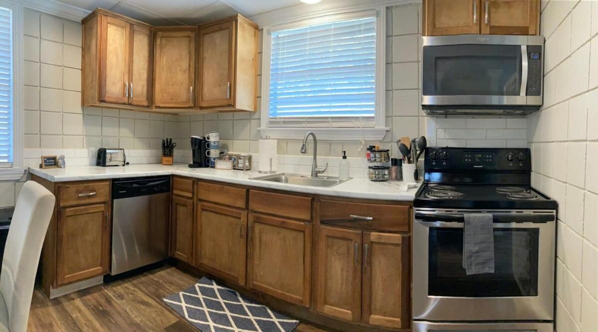 Comfortable Cottage On The Blue Mile - Close To Gsu! Statesboro Ngoại thất bức ảnh